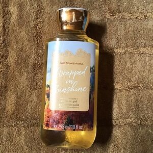 Bath & Bodyworks shower gel scent Wrapped in Sunshine